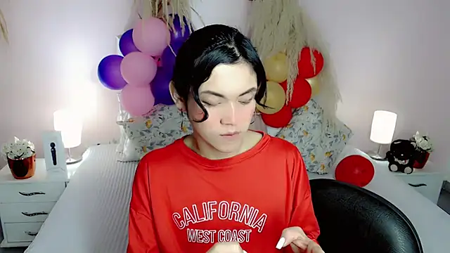 nathalialoes1 online show from 01.17.26