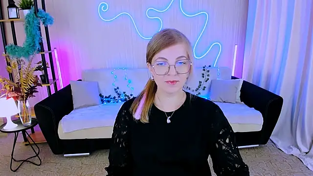 YourUniverser online show from 09.26.25