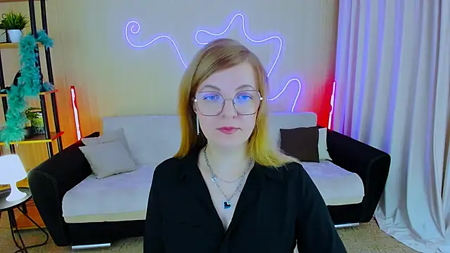 YourUniverser online show from 11.05.25