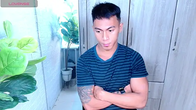 PinooyMilker online show from 03.12.26