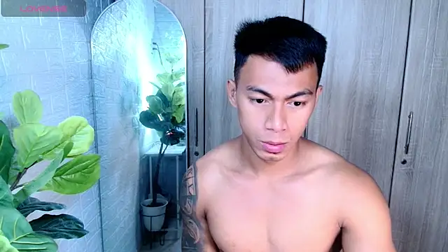 PinooyMilker online show from 04.07.26