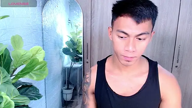 PinooyMilker online show from 04.09.26