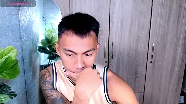 PinooyMilker online show from 04.16.26