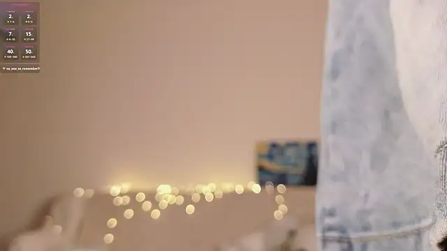 Snapshot of Pixxxis chatting on 10.03.25 Pixxxis online show from 10.03.25