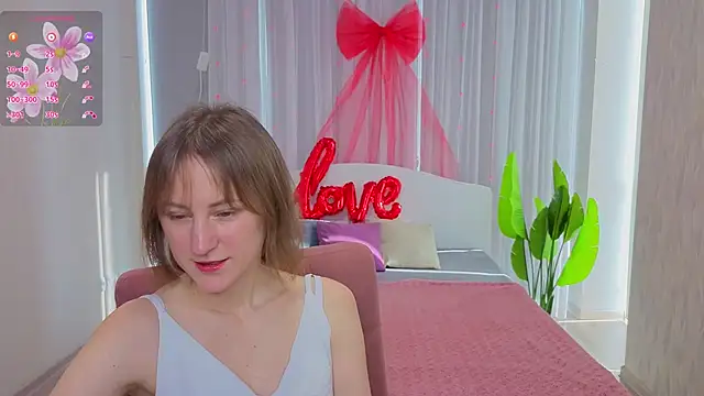 LuluChiiii online show from 02.14.26