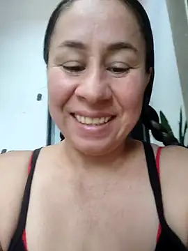 Nala1986 online show from 10.25.25