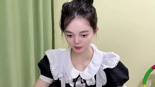 Nicole-13 online show from 09.21.25