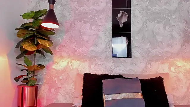 Snapshot of aitana_baker_ chatting on 09.18.25 aitana baker online show from 09.18.25