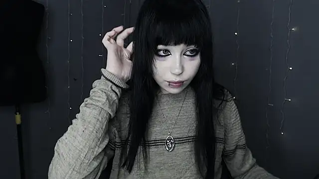  LUCY LAVE online show from 04.14.26