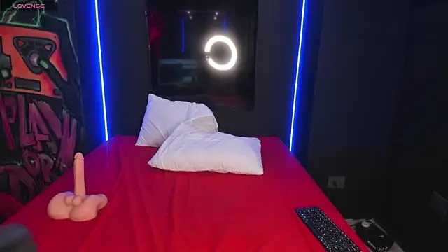 Snapshot of SamanthaaReed chatting on 02.11.26 SamanthaaReed online show from 02.11.26