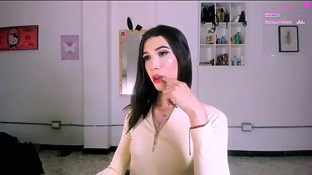 fhalon foxxxys  online show from 06.12.26