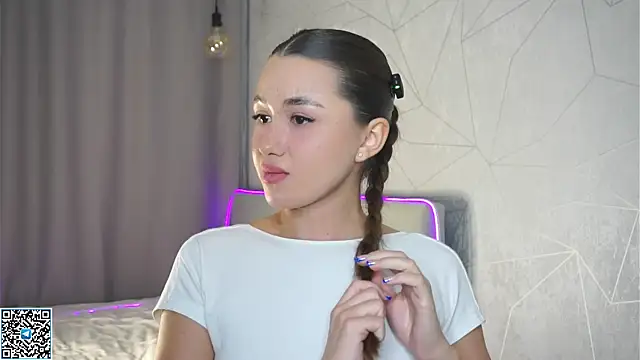 Snapshot of vvillywonka chatting on 10.05.25 vvillywonka online show from 10.05.25