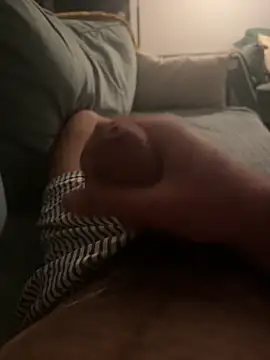 Snapshot of Bigtitsloveshow chatting on 10.28.25 Bigtitsloveshow online show from 10.28.25