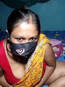 Snapshot of Hotty-rosni chatting on 09.24.25 Hotty-rosni online show from 09.24.25