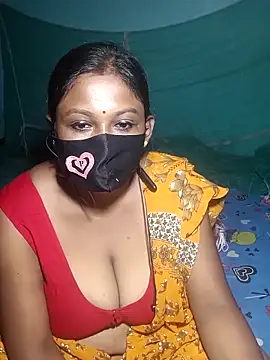 Snapshot of Hotty-rosni chatting on 09.25.25 Hotty-rosni online show from 09.25.25