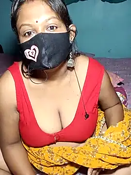 Snapshot of Hotty-rosni chatting on 10.05.25 Hotty-rosni online show from 10.05.25