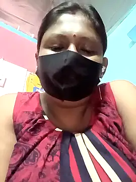 Snapshot of Hotty-rosni chatting on 11.12.25 Hotty-rosni online show from 11.12.25