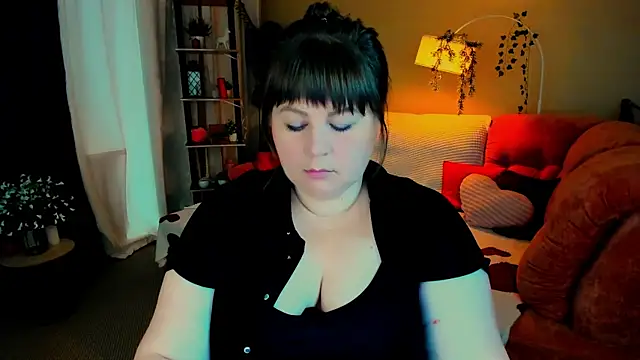 Snapshot of CrystaalStaar chatting on 06.17.26 CrystaalStaar online show from 06.17.26