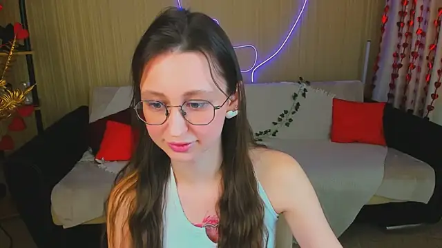 YourLovellyStory online show from 03.05.26