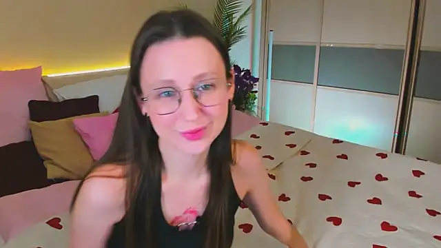 YourLovellyStory online show from 03.12.26