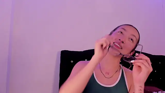 LauMiller online show from 11.10.25