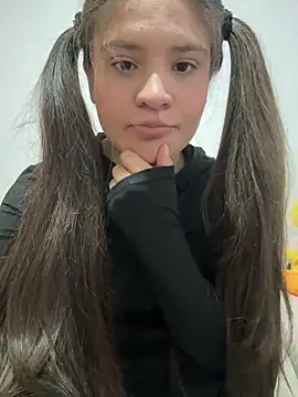 Emilyybennet  online show from 03.21.26