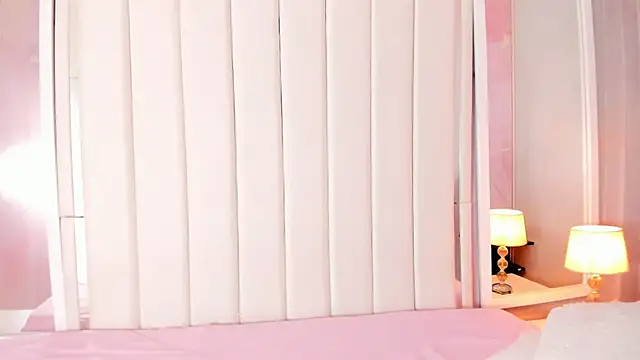 Bella Miia online show from 11.02.25