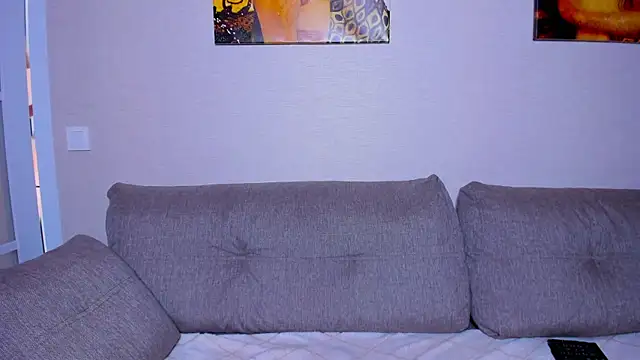 OliviaReece online show from 04.07.26