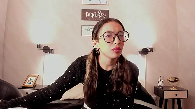 Emilia Bons online show from 01.16.26