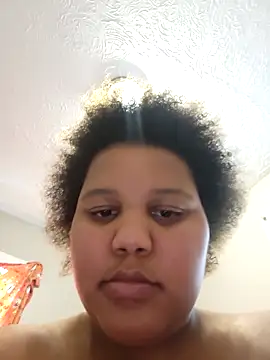 chocolate bella online show from 10.17.25