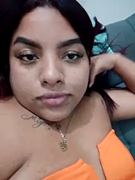 Snapshot of curvybrunnett chatting on 02.11.26 curvybrunnett online show from 02.11.26