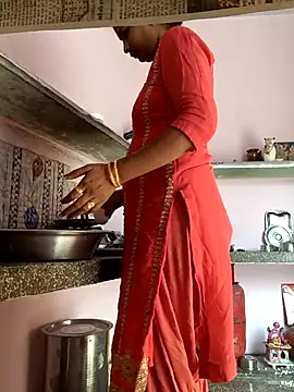 Snapshot of Love-pari077 chatting on 10.20.25 Love-pari077 online show from 10.20.25