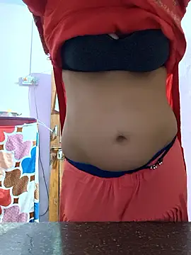 Snapshot of Love-pari077 chatting on 10.31.25 Love-pari077 online show from 10.31.25