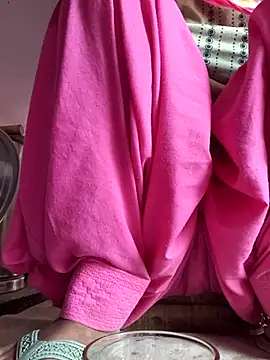 Snapshot of Love-pari077 chatting on 11.06.25 Love-pari077 online show from 11.06.25