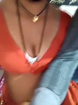 Snapshot of Love-pari077 chatting on 11.18.25 Love-pari077 online show from 11.18.25