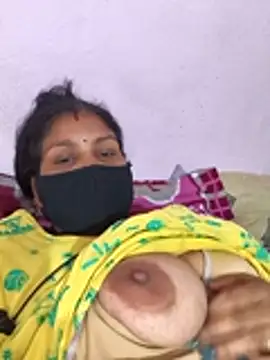 Snapshot of Love-pari077 chatting on 11.19.25 Love-pari077 online show from 11.19.25