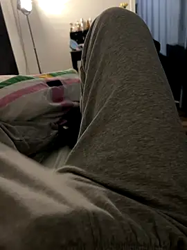 Frankieyyy1 online show from 11.18.25