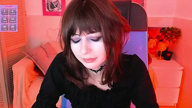 Snapshot of CrystallBloom chatting on 10.14.25 CrystallBloom online show from 10.14.25