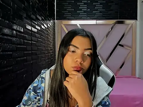 Darlys69x online show from 10.02.25