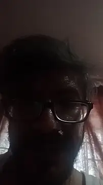 Snapshot of thekinglizard chatting on 11.21.25 thekinglizard online show from 11.21.25