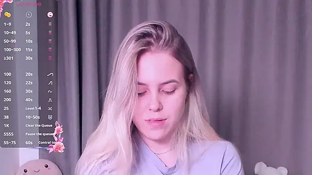 Snapshot of AngelAnty chatting on 10.20.25 AngelAnty online show from 10.20.25