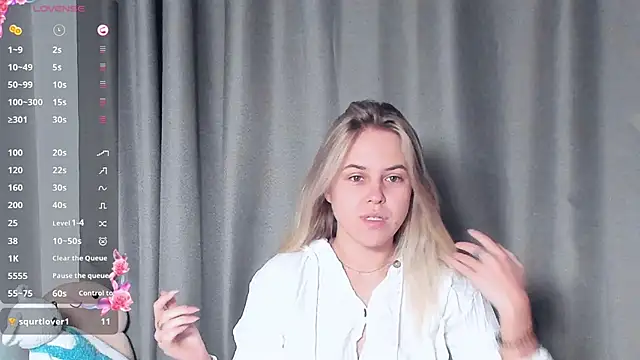 Snapshot of AngelAnty chatting on 10.23.25 AngelAnty online show from 10.23.25