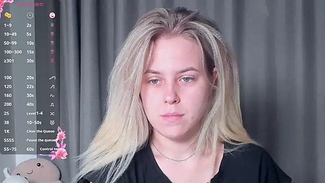 Snapshot of AngelAnty chatting on 10.30.25 AngelAnty online show from 10.30.25