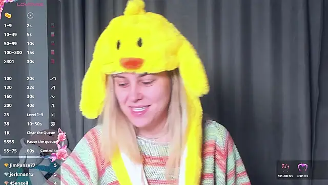 Snapshot of AngelAnty chatting on 10.31.25 AngelAnty online show from 10.31.25