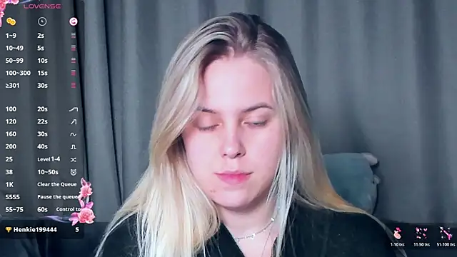 Snapshot of AngelAnty chatting on 11.16.25 AngelAnty online show from 11.16.25