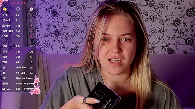 Snapshot of AngelAnty chatting on 11.30.25 AngelAnty online show from 11.30.25