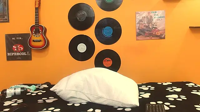 meisevil77 online show from 09.28.25