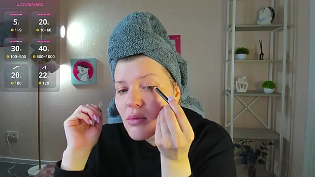 Michele Greenn online show from 09.22.25