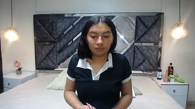 Snapshot of Janne_ chatting on 09.16.25 Janne online show from 09.16.25