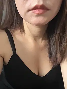 Snapshot of Lauren_778 chatting on 10.16.25 Lauren 778 online show from 10.16.25